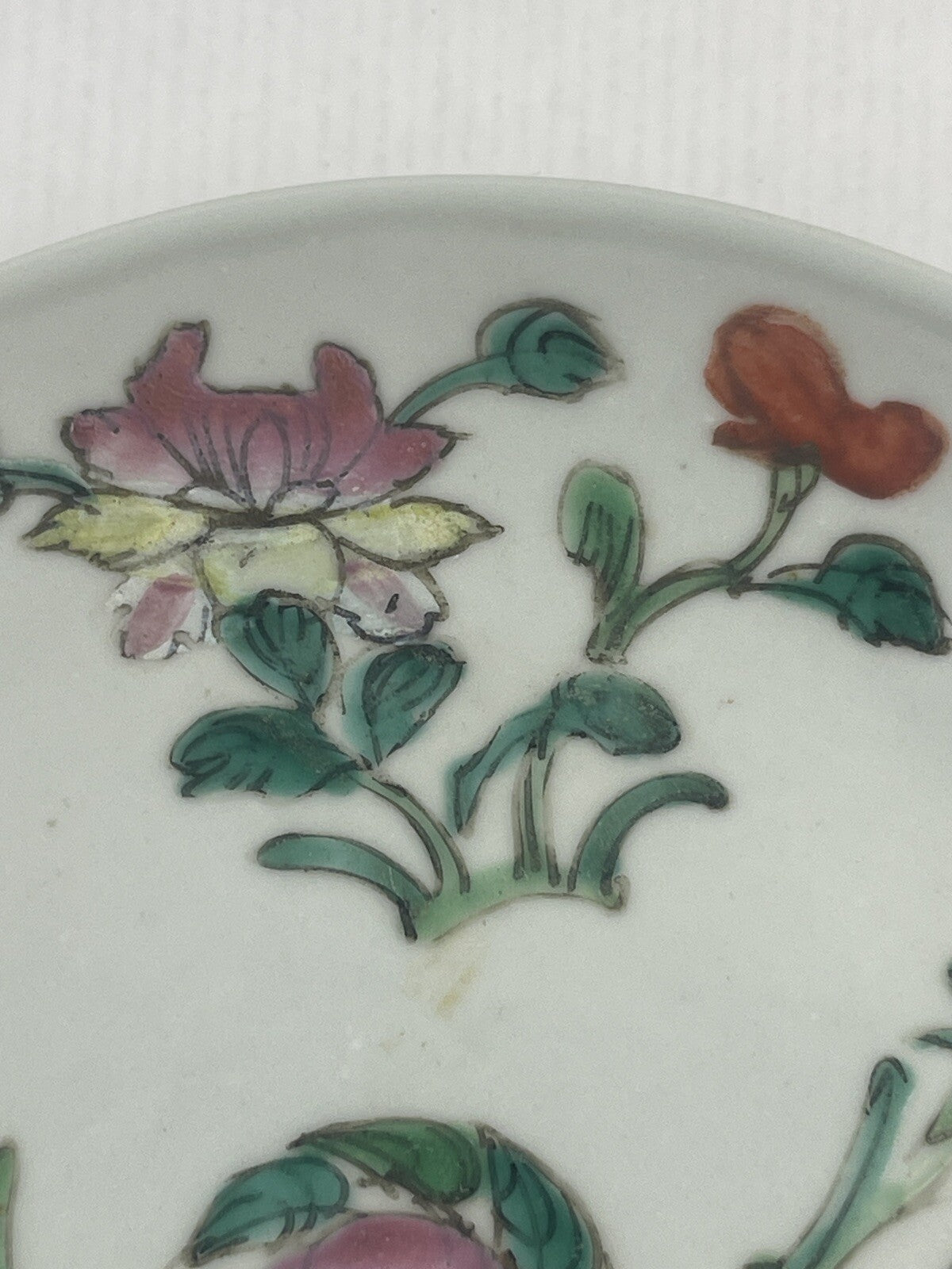 Coupelle en porcelaine de Chine, famille rose