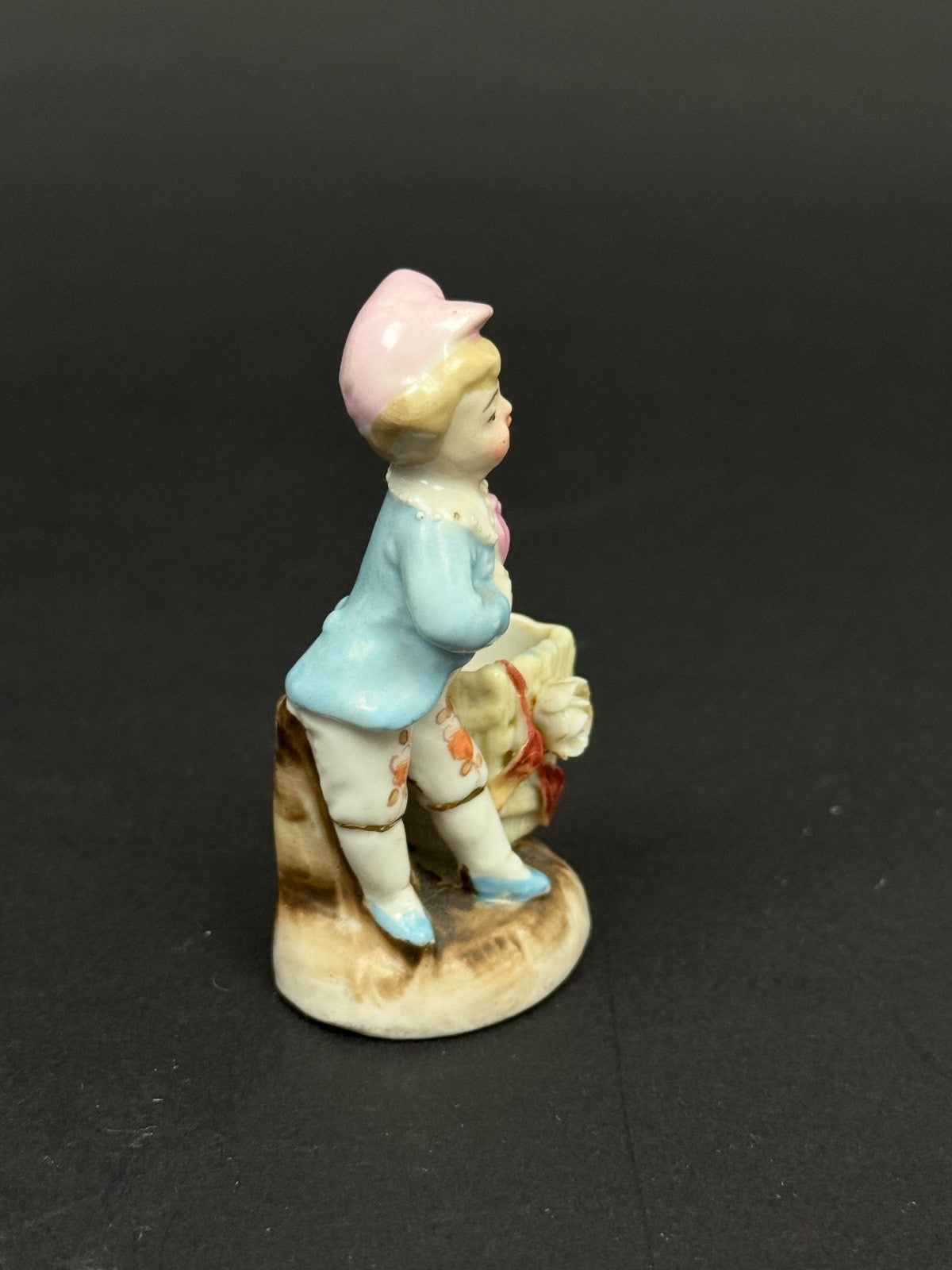 Tout petit pyrogène en porcelaine de Paris
