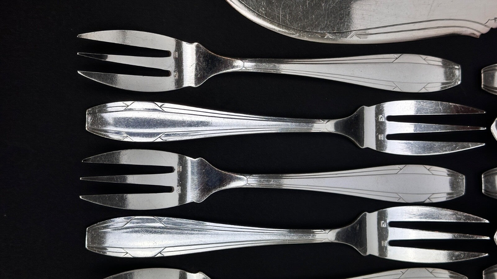 Apollo, Service à Poisson En Métal Argenté