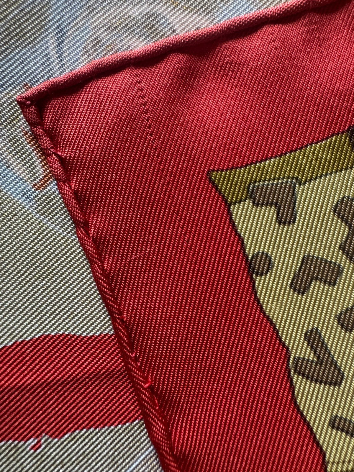 Foulard Gavroche "Persona" Hermès par Loïc Dubigeon 1997