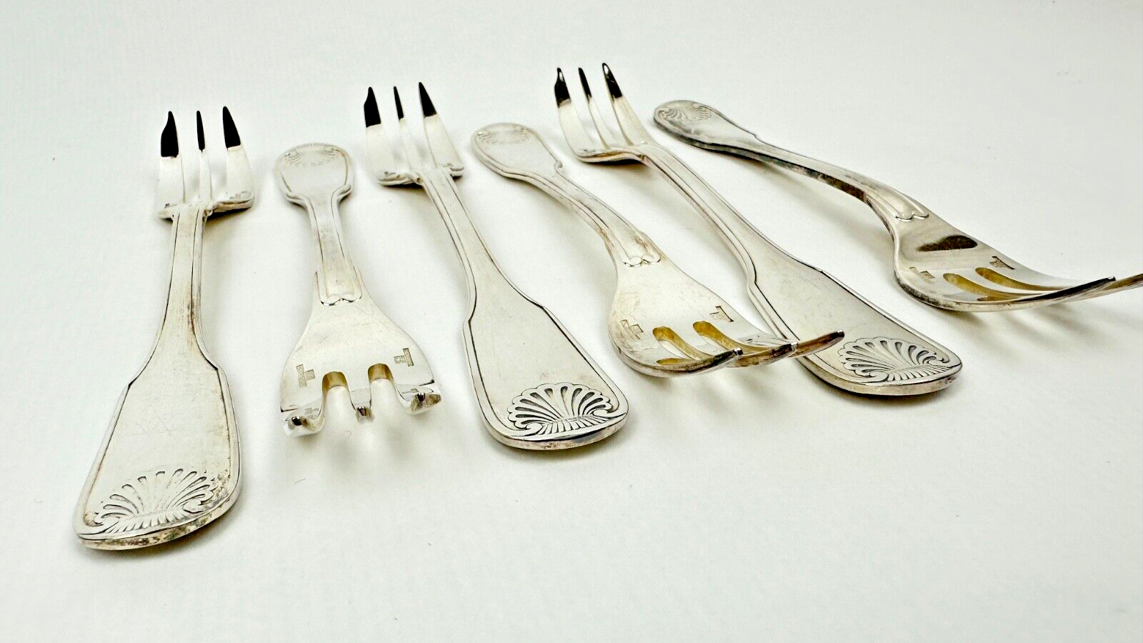 Série de 6 fourchettes à gâteau Christofle modèle Vendôme