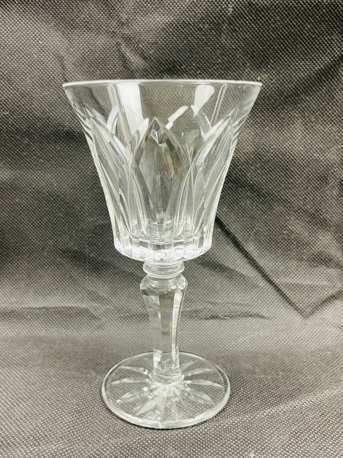Verre à vin taille 1 en cristal Saint-Louis modèle Camargue
