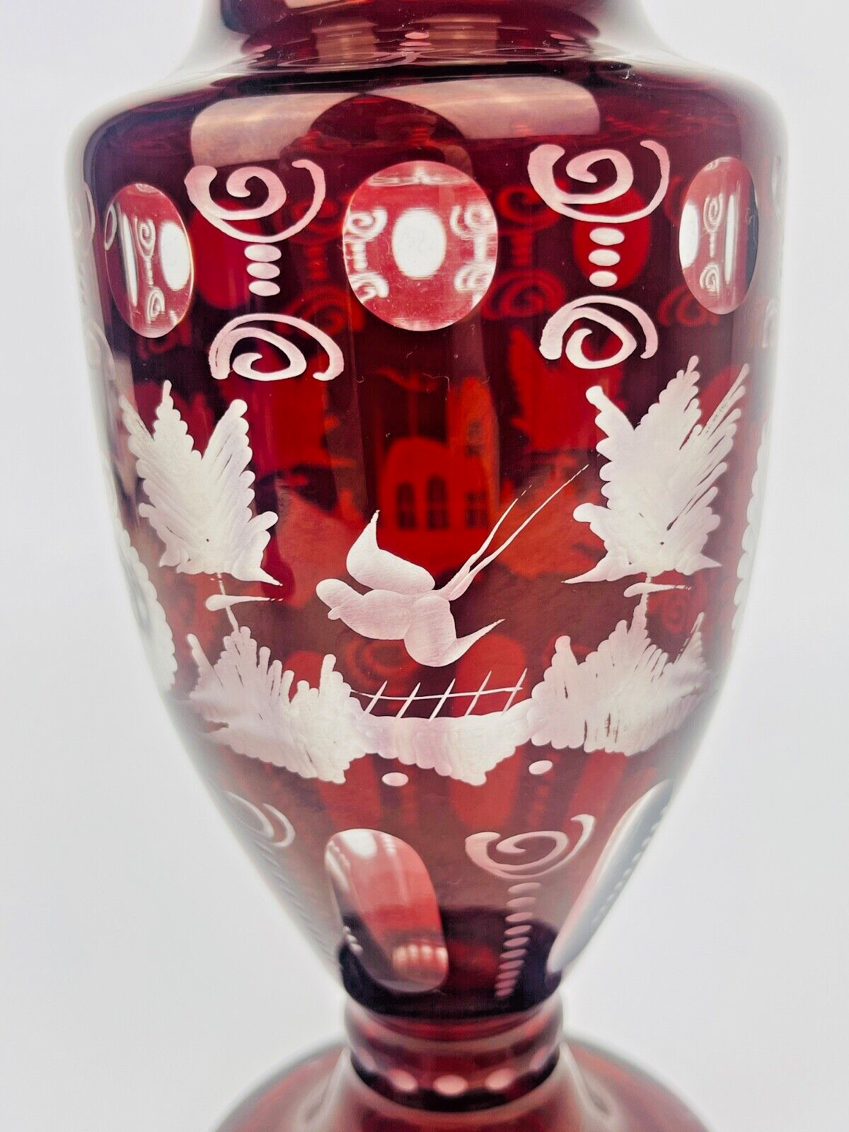 Vase En Cristal De Bohème rouge bordeaux