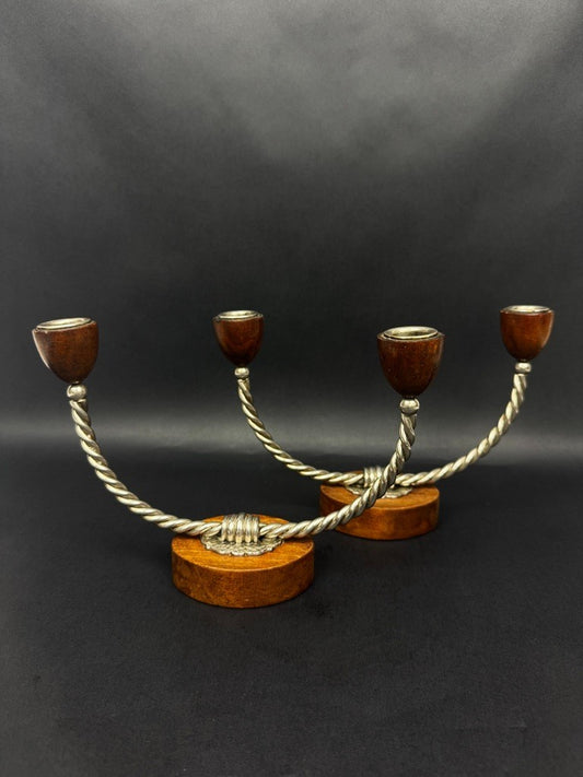 Paire de bougeoirs vintage en bois et métal torsadé – Design scandinave