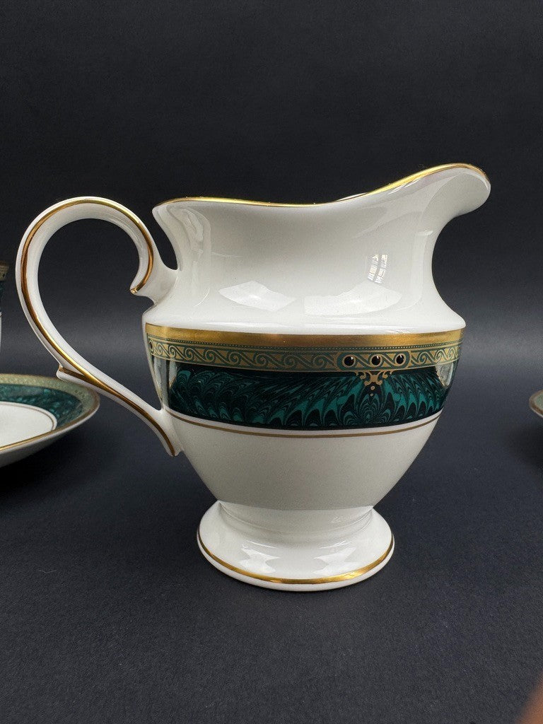 Lot 2 tasses à thé avec sous tasses et pot à lait Lenox Classic Edition USA