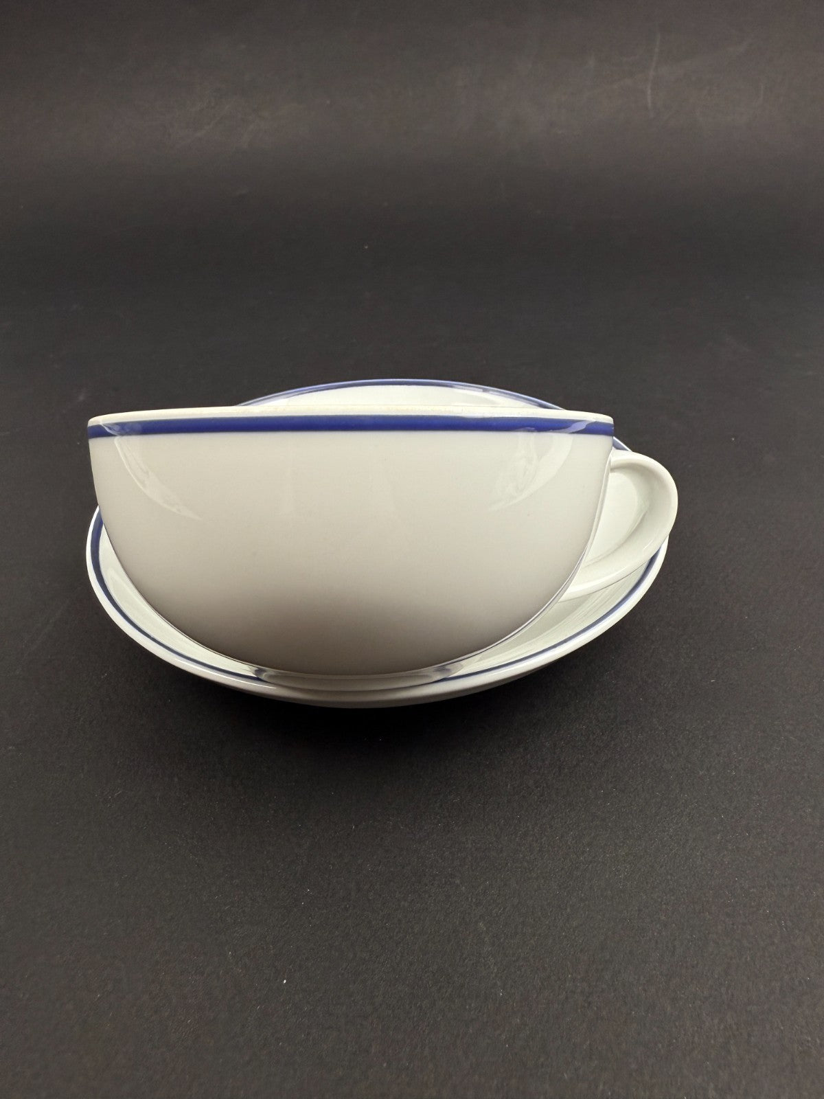 Suite de 6 tasses à thé Geneviève Lethu modèle Filea 1995