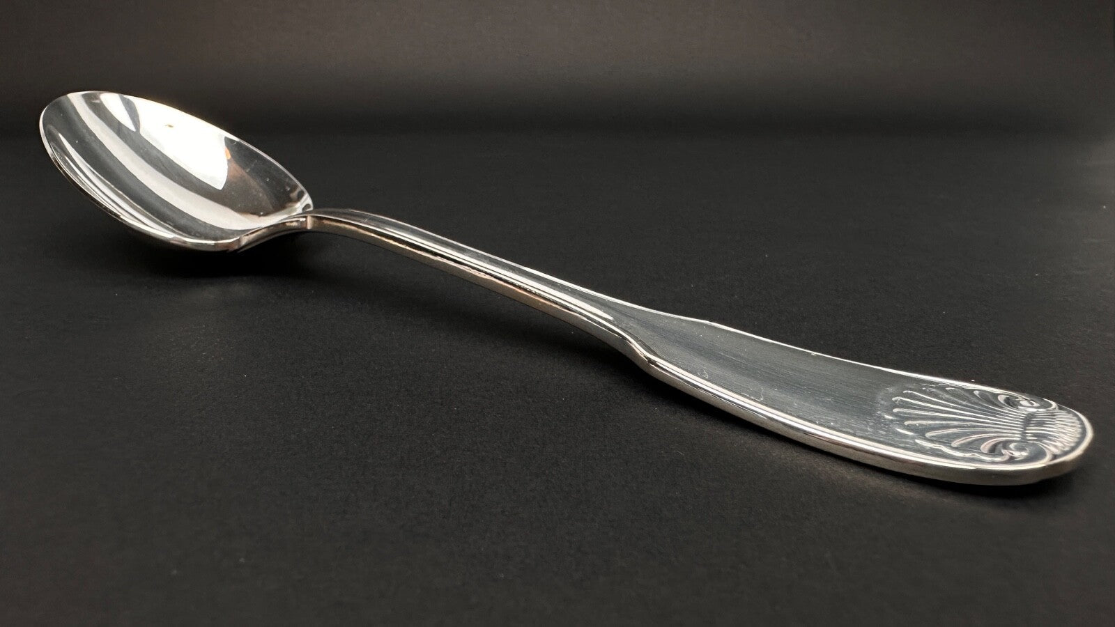 Christofle,  cuillère à dessert,  modèle Vendôme, Paris. Neuve.