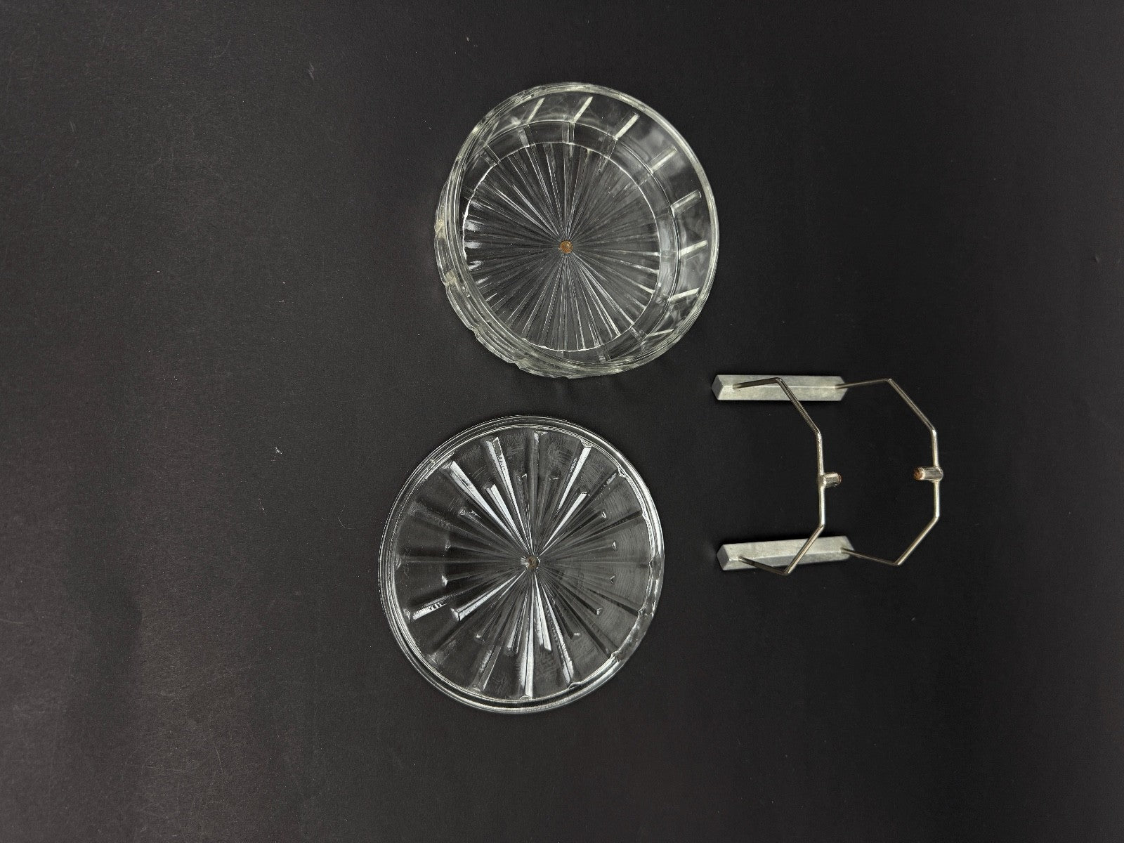 Roue à camembert en verre, rolling cheese