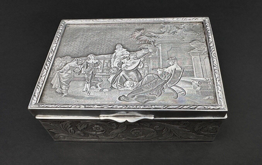 Coffret à Bijoux En Cuivre Argenté à décor de scène de danse