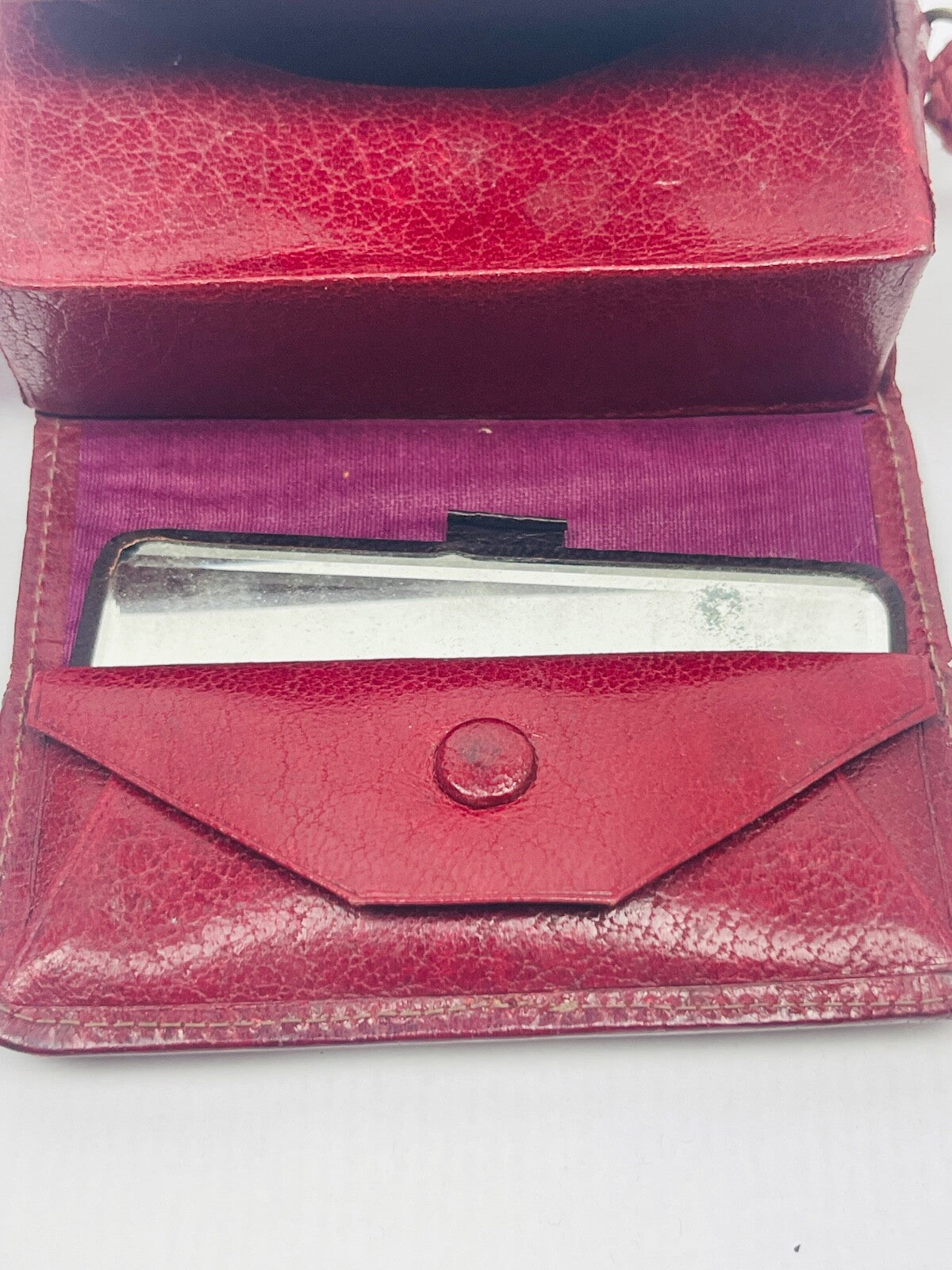 Toute petite paire de jumelles  de théâtre en nacre et son petit étui-minaudière