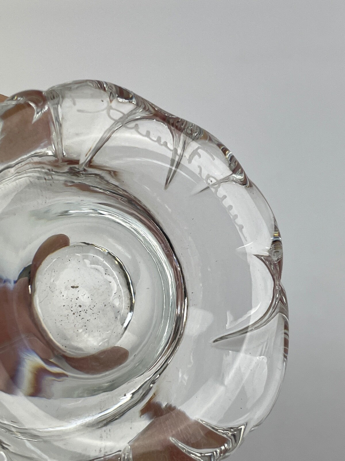 Verre à vin rouge en cristal  Daum modèle kim 