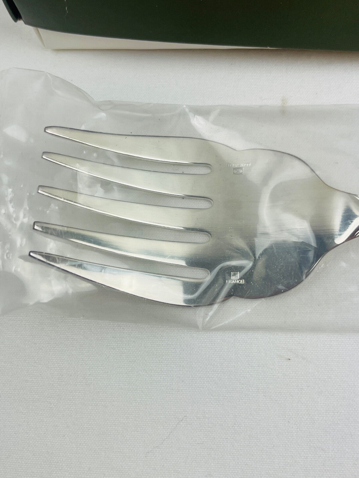 Fourchette de service à poisson CHRISTOFLE modèle Albi neuve