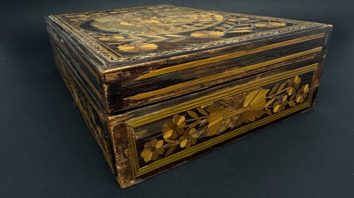 Coffret boîte à couture en marqueterie de paille Fin XVIIIème début XIXème