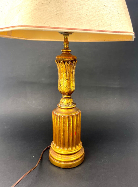 Pied De Lampe En Bois Doré De Forme Colonne