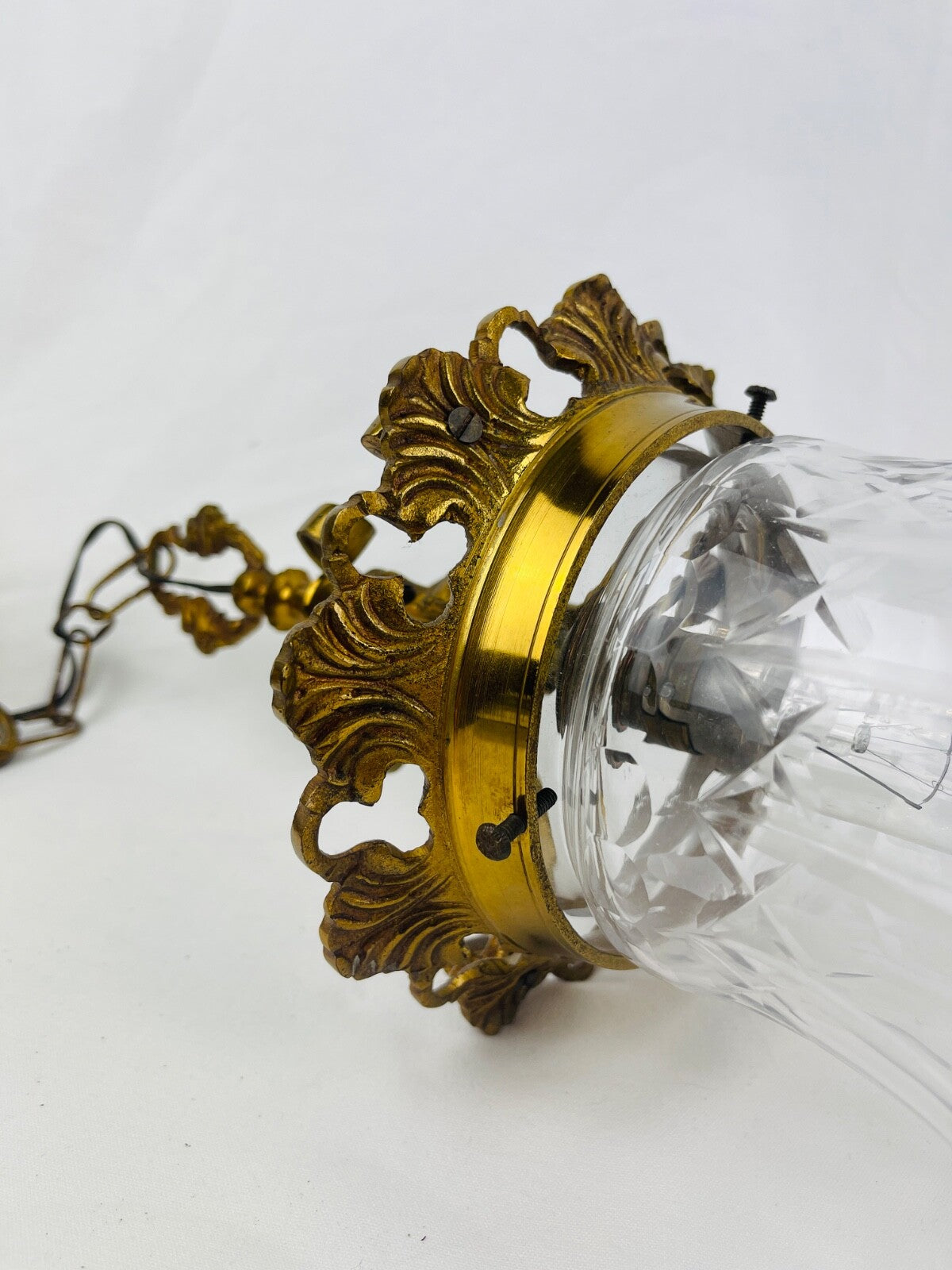 Ancienne lanterne en bronze et cristal taillé n°1