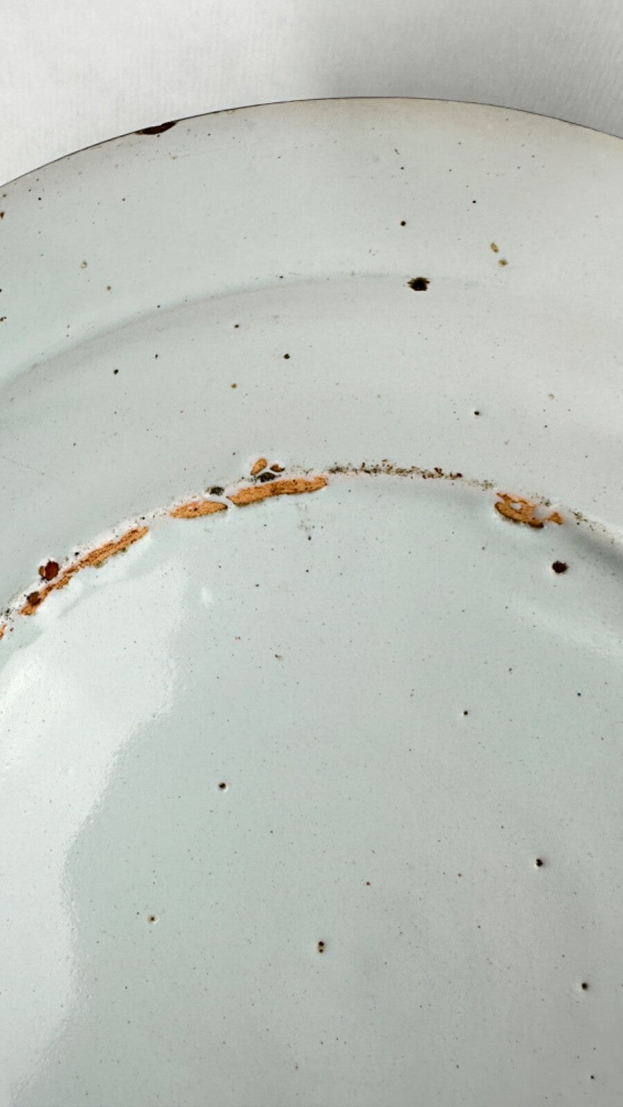 Grand plat en faïence de Delft Doré 18ème 35 cm