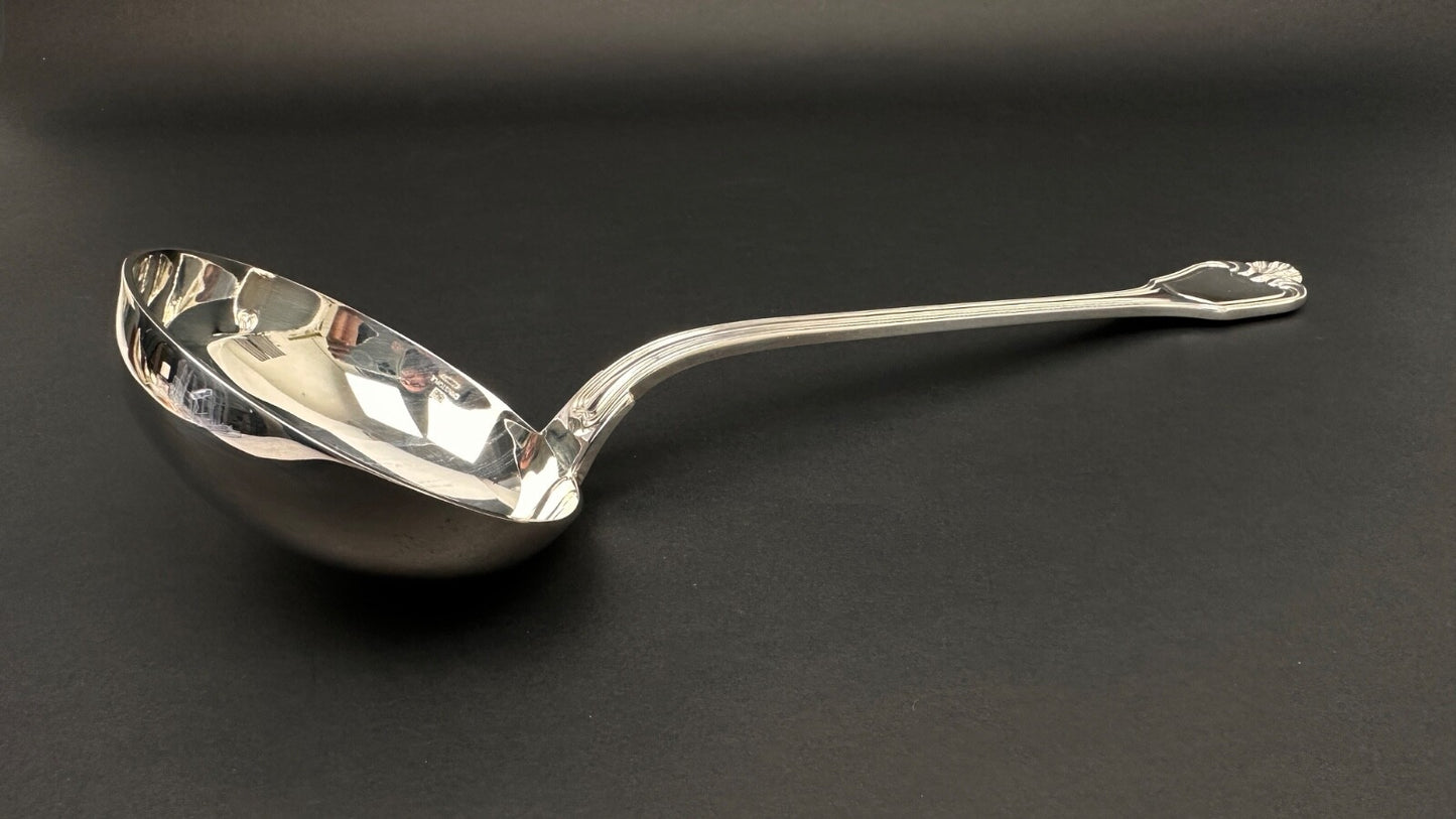 Christofle,  louche de service, modèle Port Royal, Paris. Neuve.