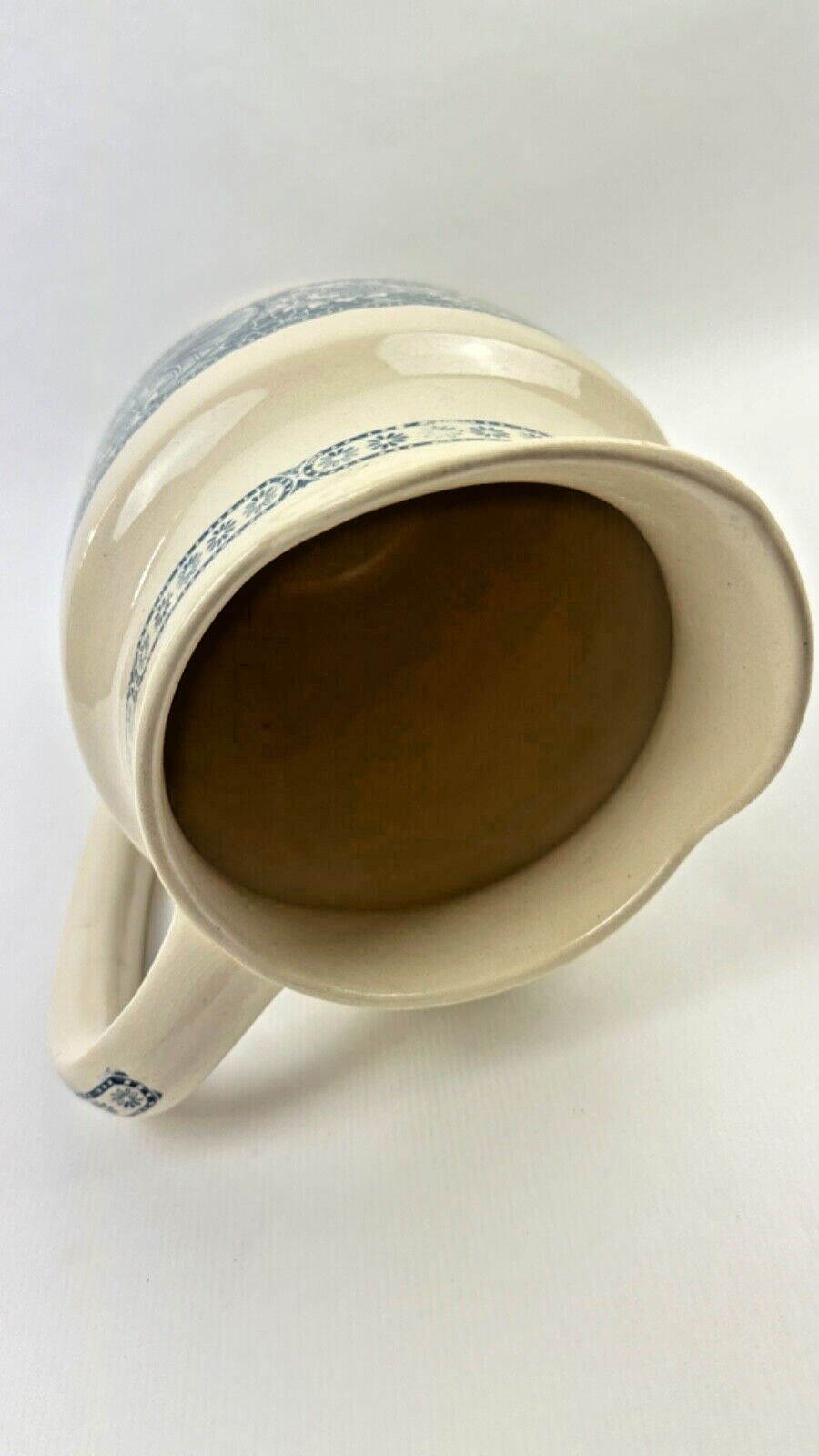 Broc et vasque en faience Longchamp modèle Thèbes