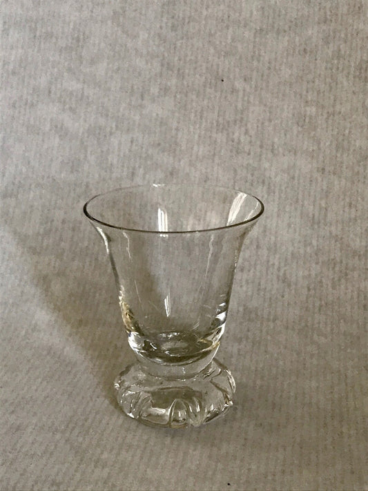 Verre à liqueur en cristal  Daum modèle kim 