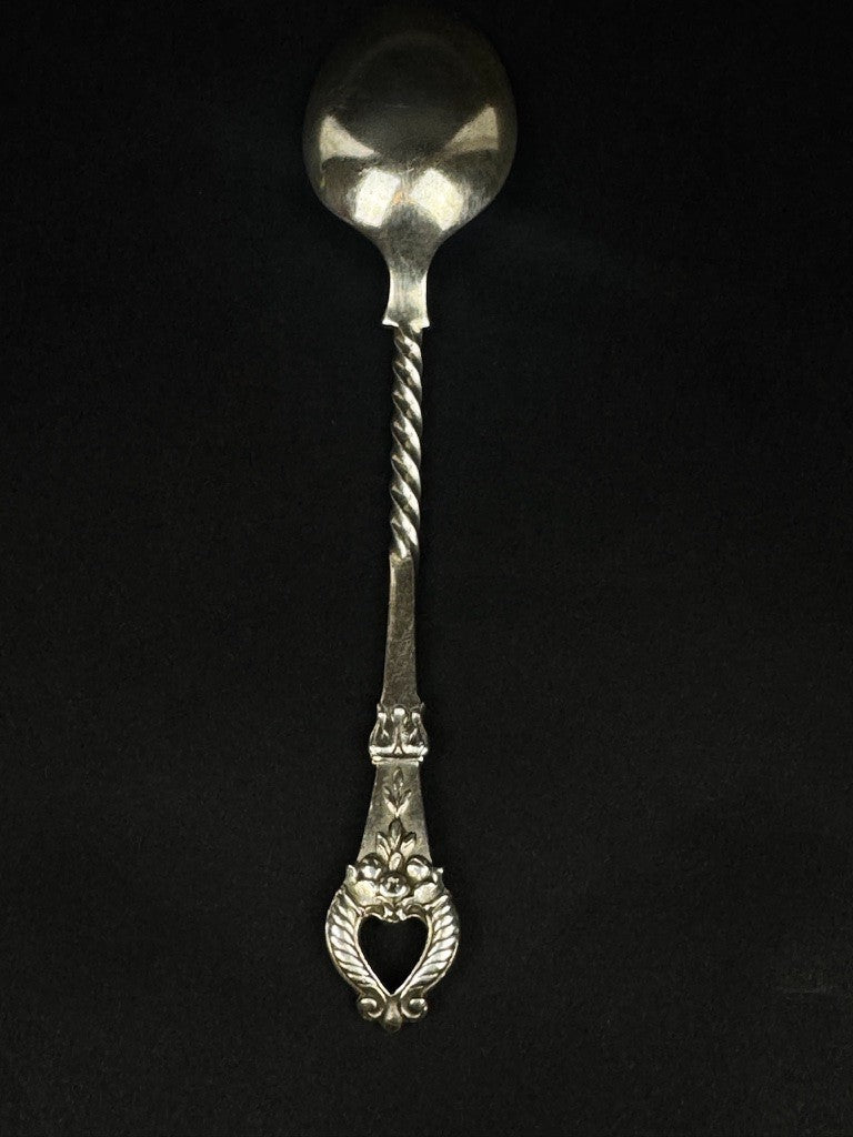 Christofle, coffret de 6 cuillères à moka modèle corne d'abondanceflag