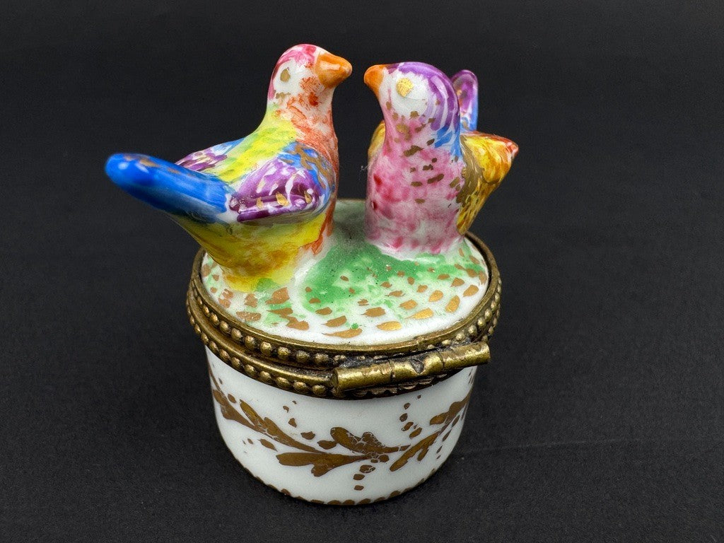 Boîte à pilules / à bijoux en porcelaine de Limoges - Oiseaux