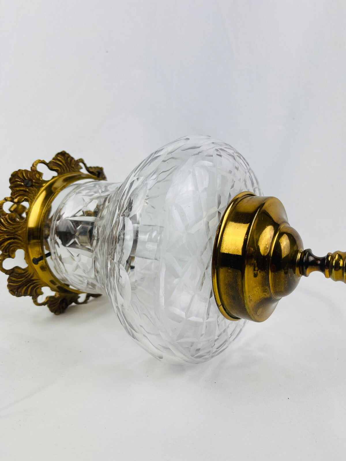 Ancienne lanterne en bronze et cristal taillé n°1