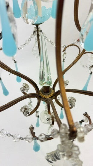 Petit lustre italien en laiton, opaline bleue et pampilles, années 50flag