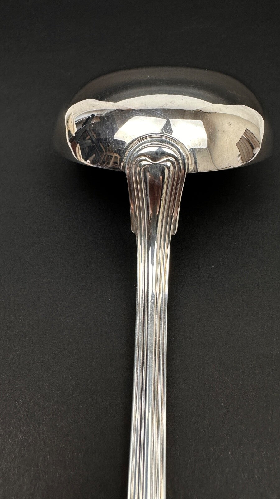 Christofle,  louche de service, modèle Port Royal, Paris. Neuve.