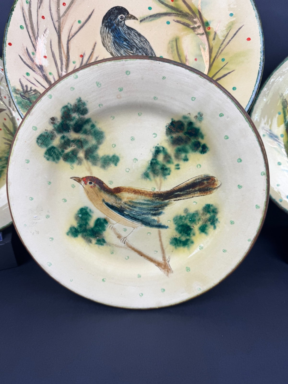 Service signé Costa Diaz – 6 assiettes plates + 1 grand plat – faïence catalane