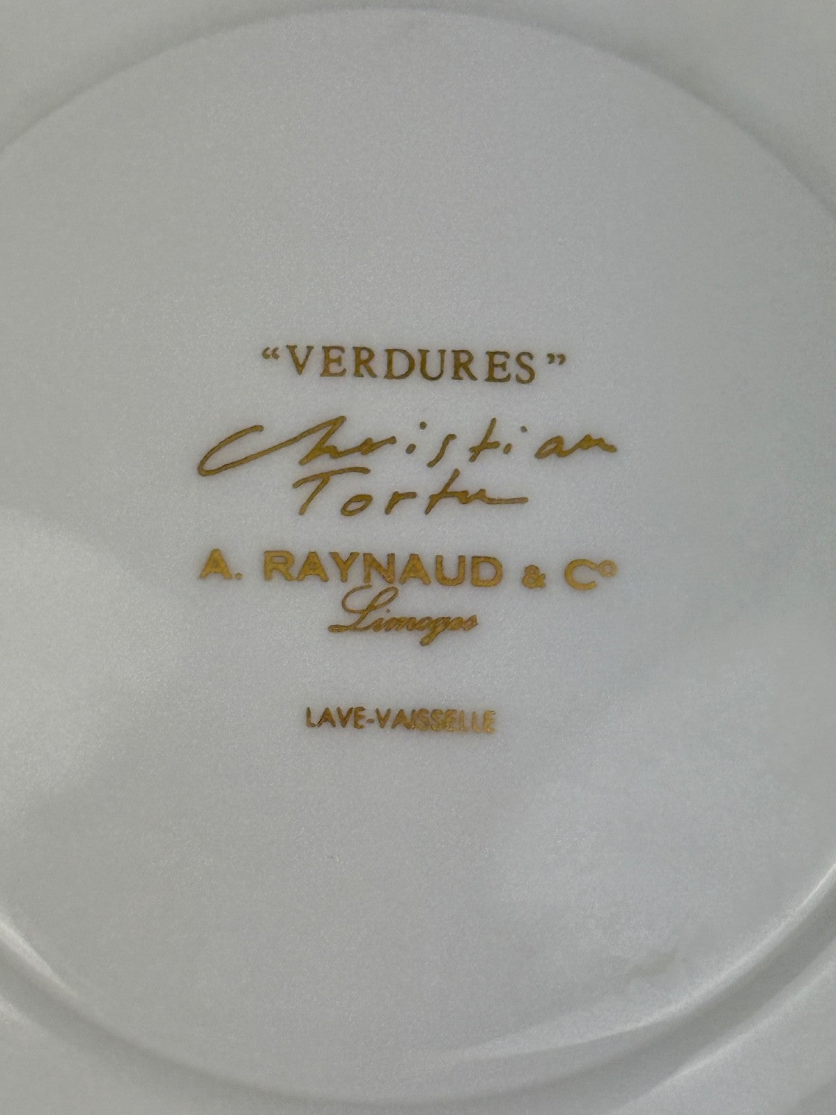 Raynaud, Limoges, saucière sur plateau modèle Verdures par Christian Tortu