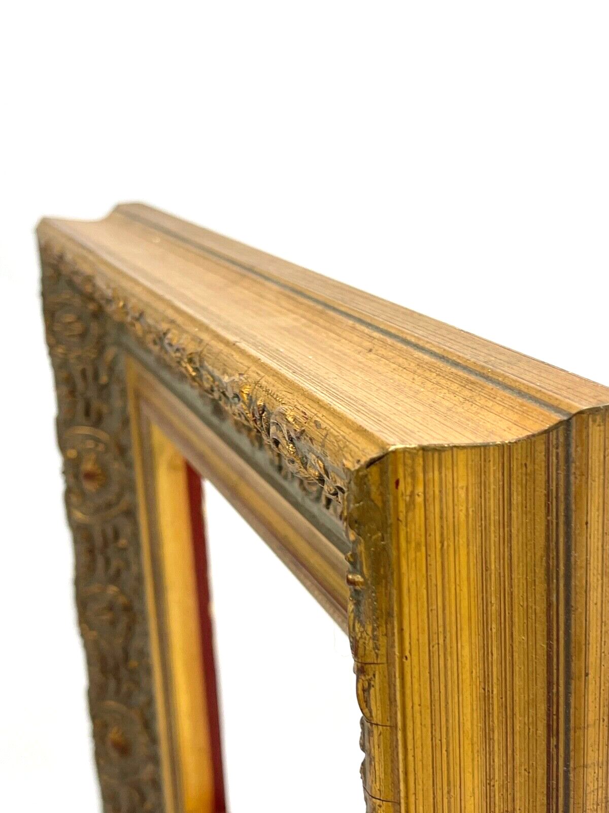 Cadre, encadrement en bois doré