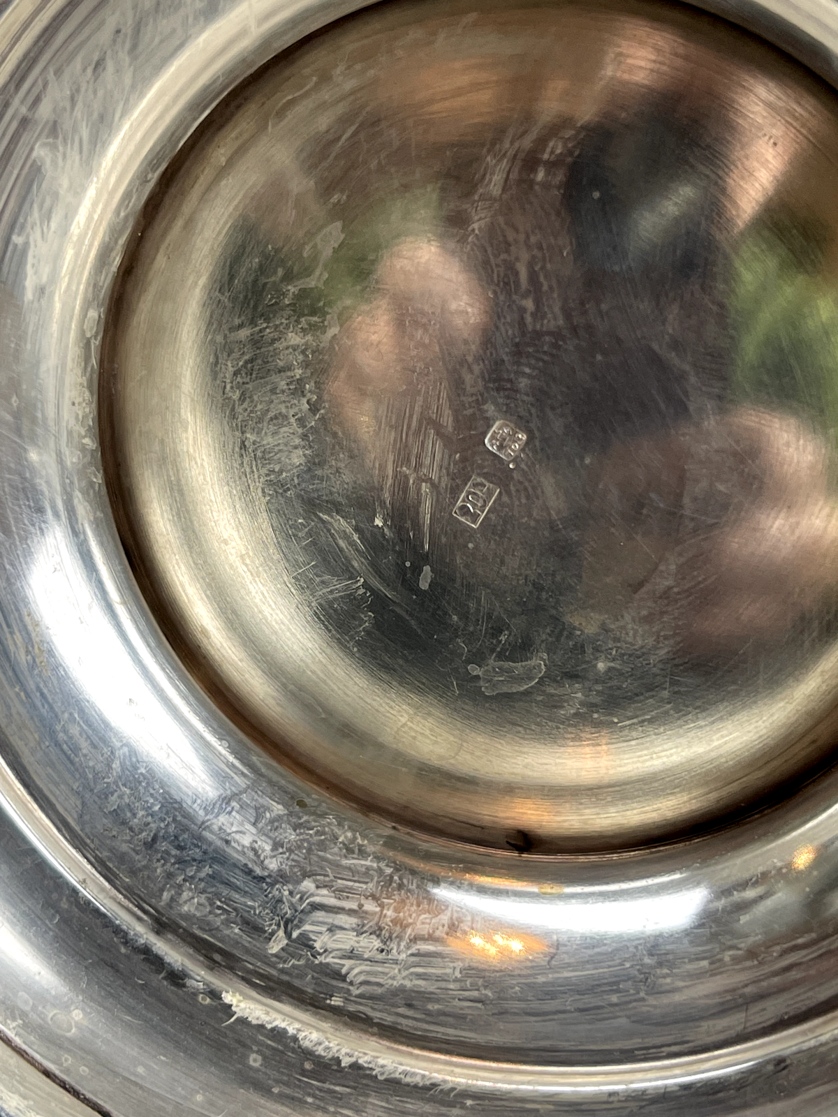 Cafetière en métal argenté