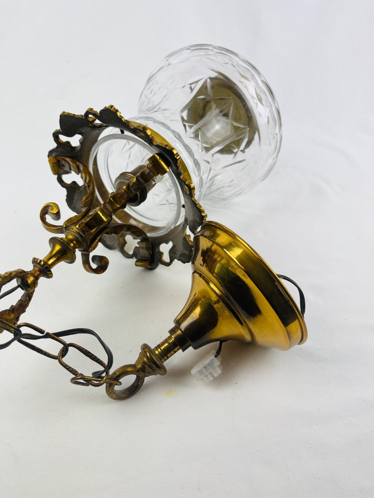 Ancienne lanterne en bronze et cristal taillé n°1