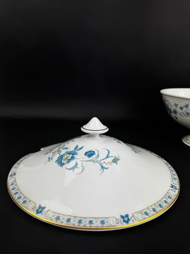 Soupière Haviland Limoges modèle Nankin décor bleu et or