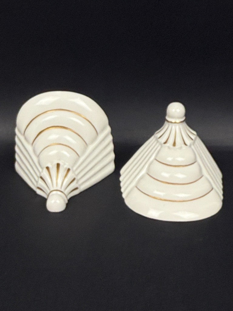 Saxe, paire de consoles d'appliques en porcelaine, période art déco