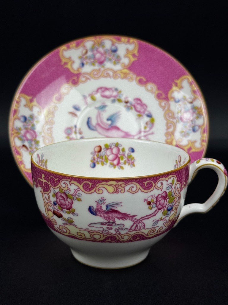 Minton, service à thé, 6 tasses et 3 pièces de forme, pink cockatrice, oiseau de