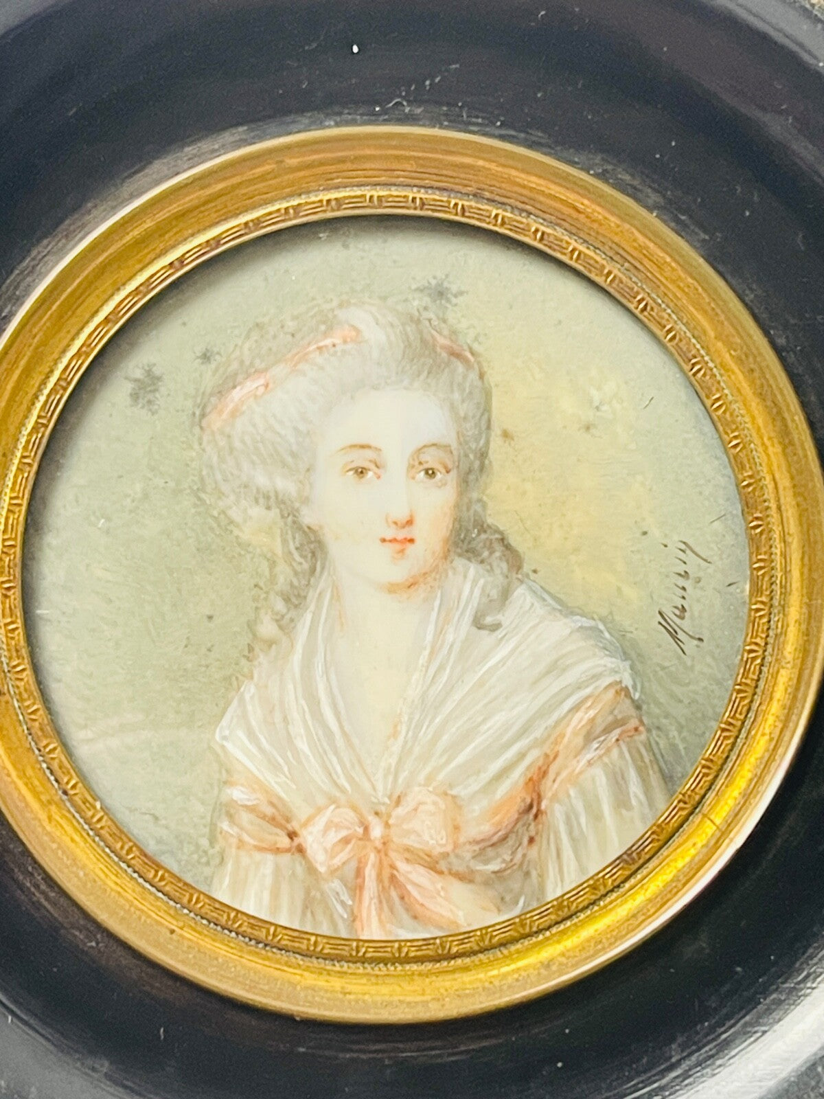 Charmante miniature portrait de Dame de qualité