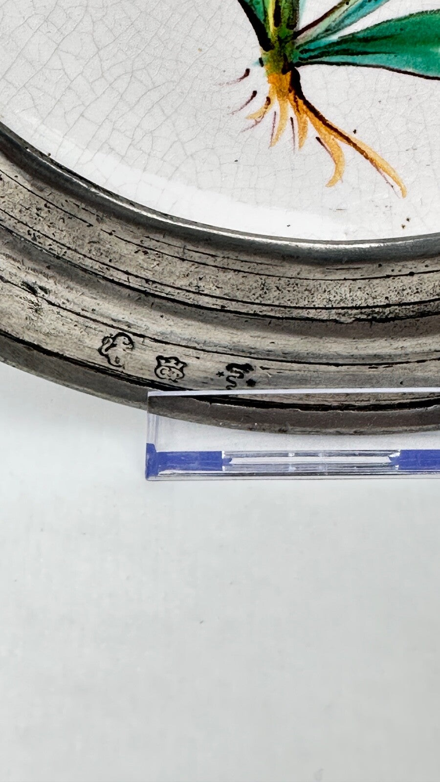 Assiette murale décorative faïence et étain au pissenlit