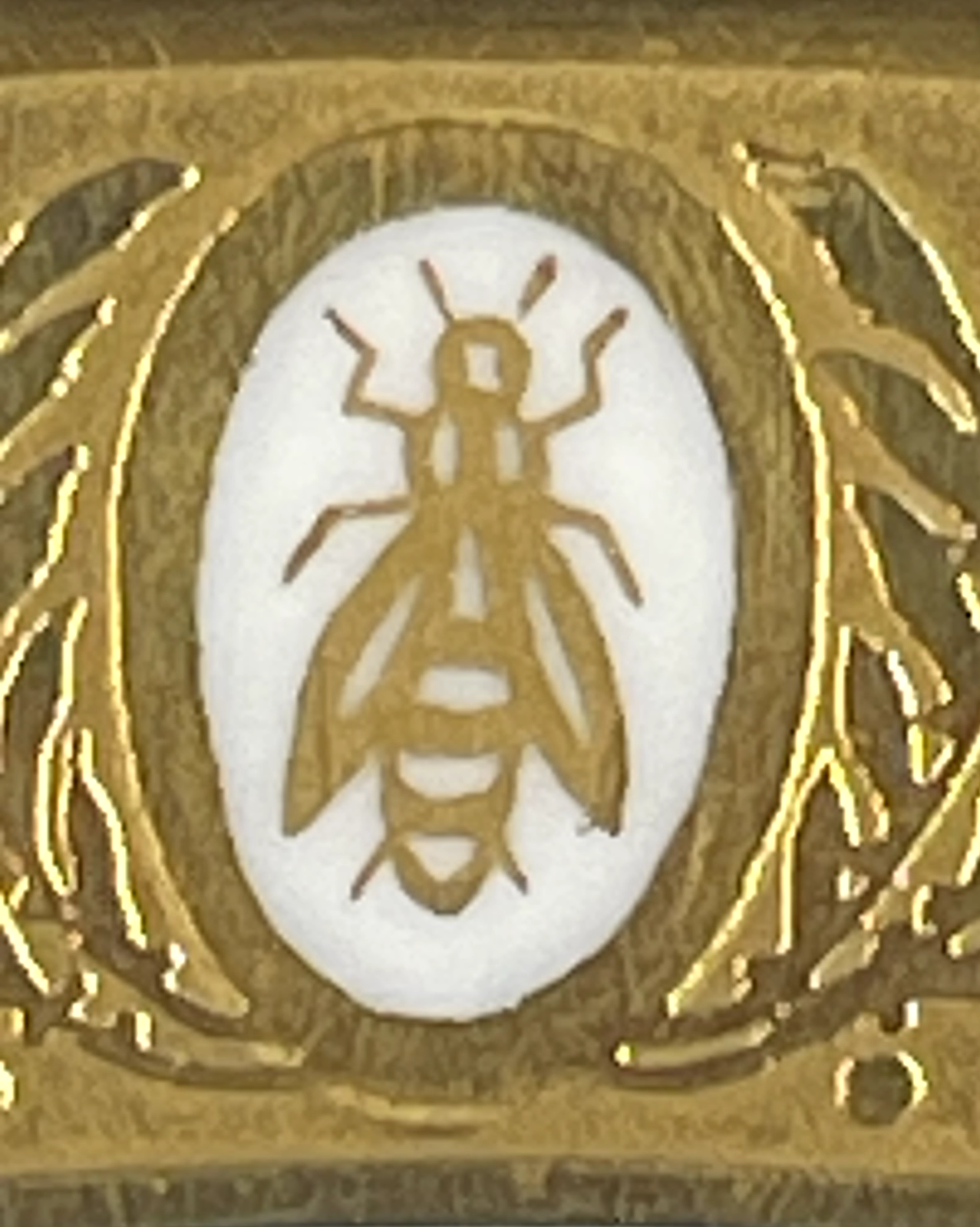 Haviland Limoges,  assiette  à soupe, modèle Les Abeilles, neuve