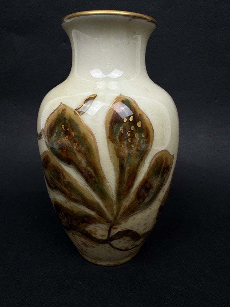 Vase n°9 manufacture Tharaud, vers 1950-1960, porcelaine brune aux feuilles