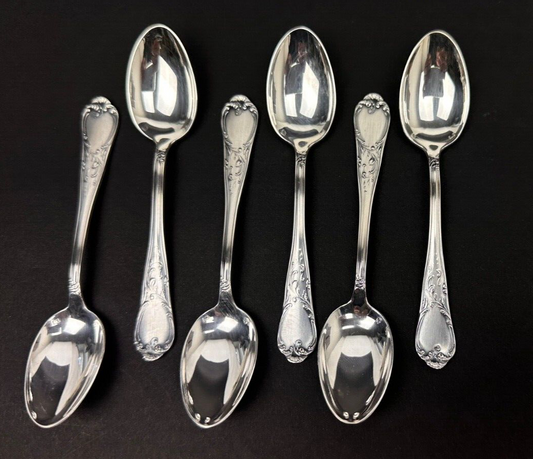 Série de 6 cuillères à moka style Louis XV Marly non Christofle