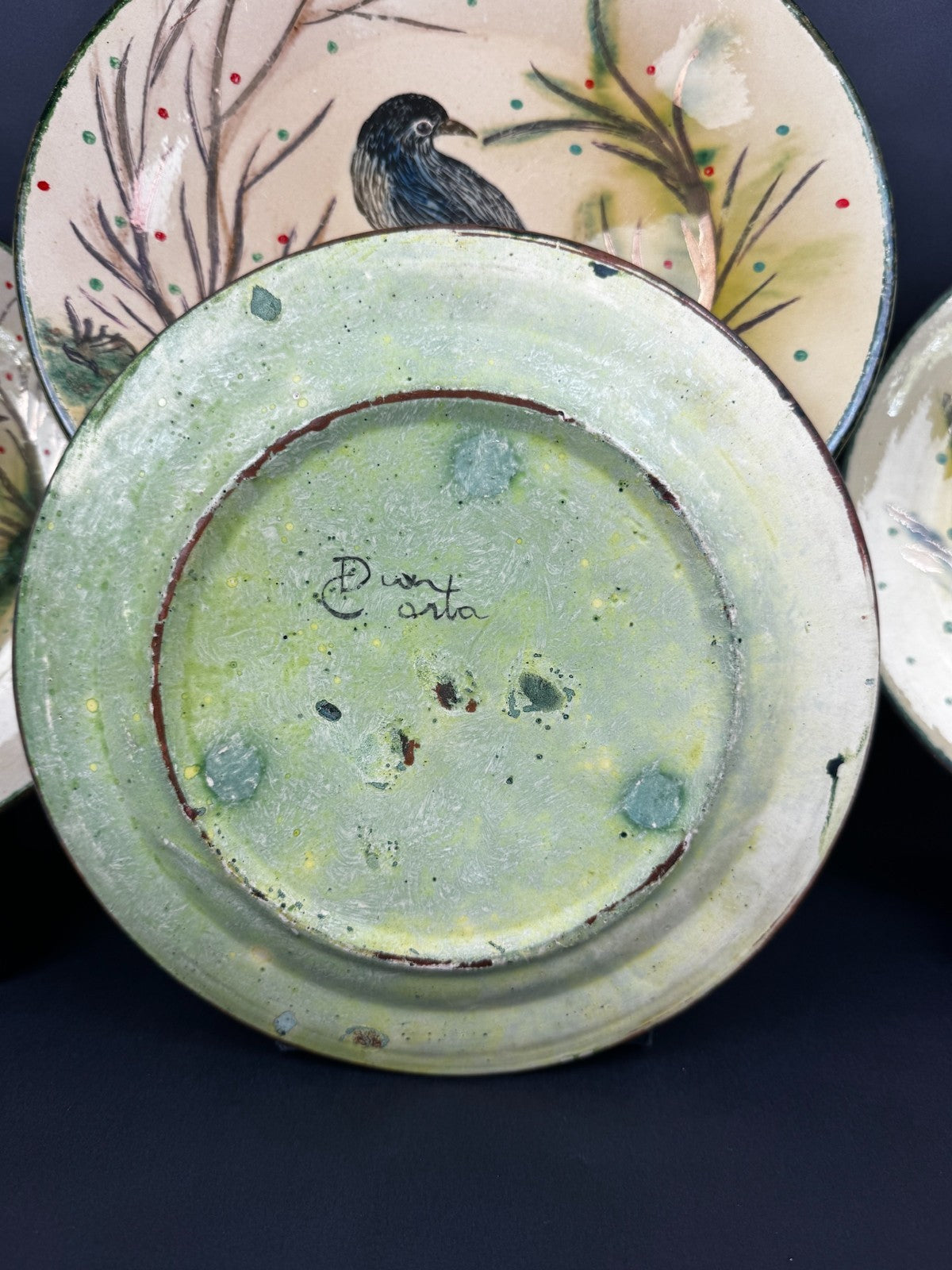 Service signé Costa Diaz – 6 assiettes plates + 1 grand plat – faïence catalane