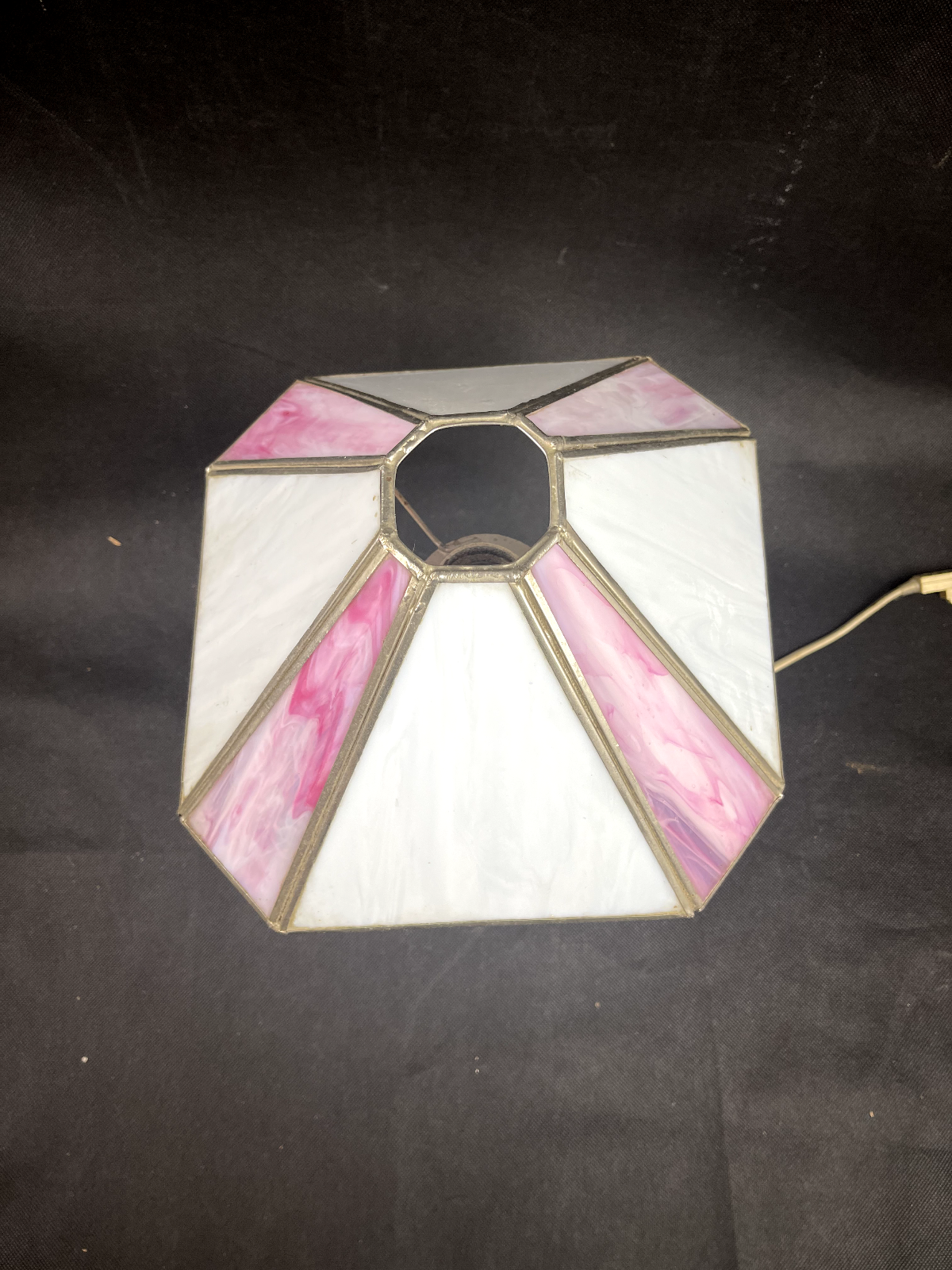 Ancienne lampe de table  en pâte de verre dans l'esprit de Tiffany