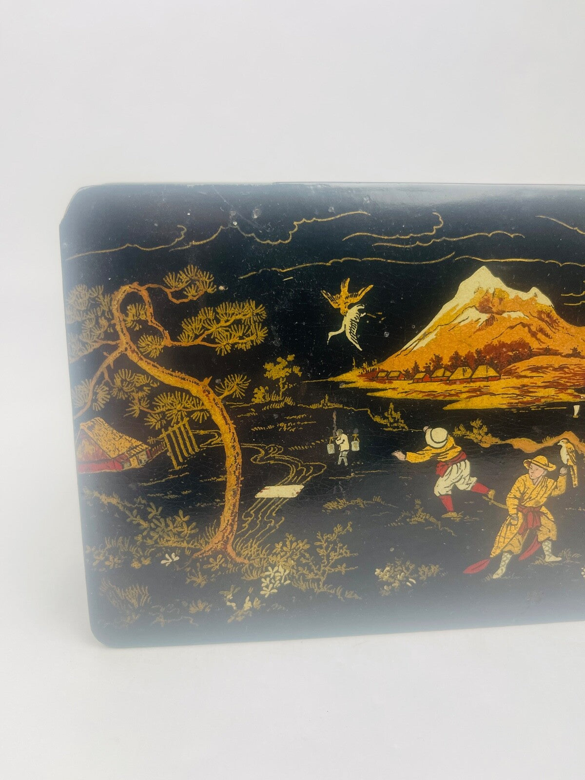 Belle boîte Napoléon III en carton bouilli