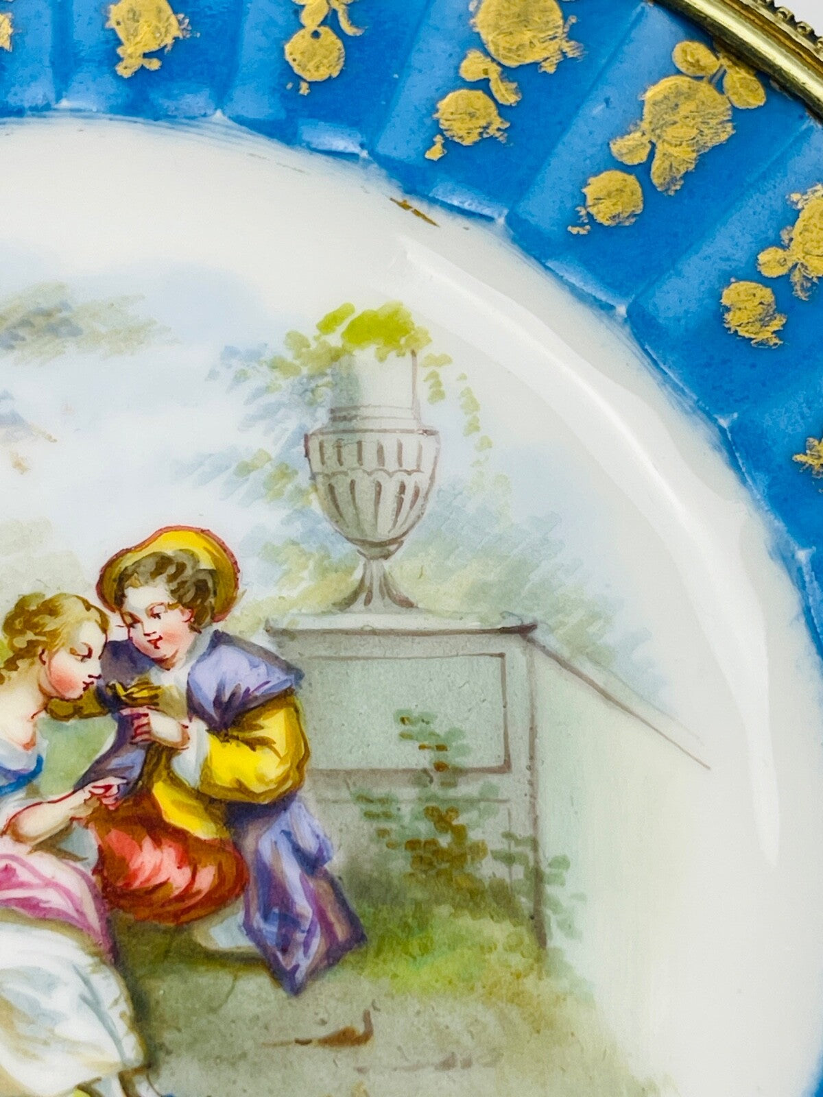 Petite Assiette En Porcelaine De Sèvres S. 70