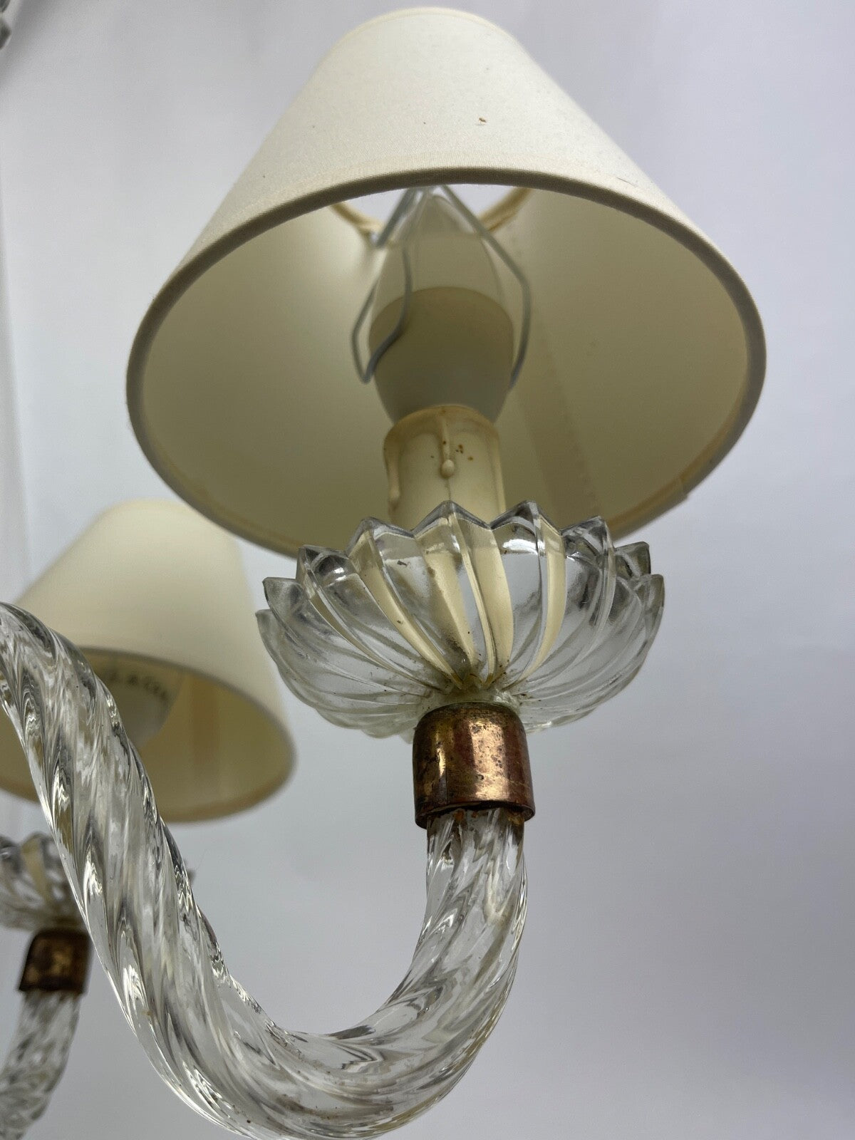 Petit lustre en verre moulé