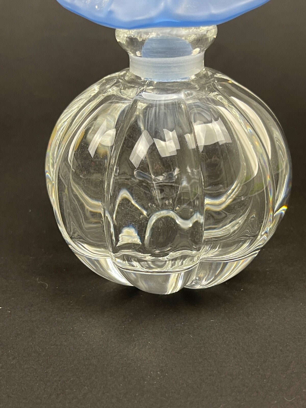 Flacon de parfum en cristal