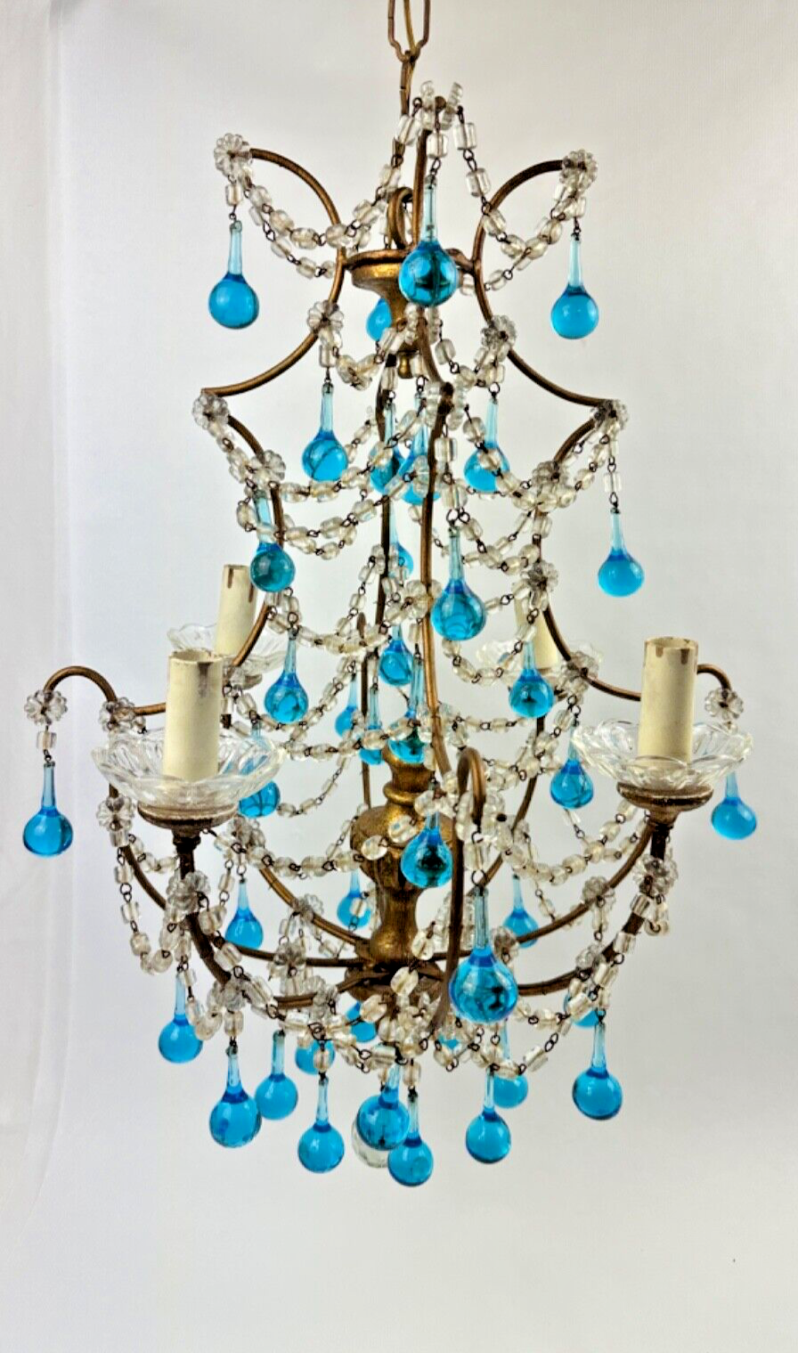 Lustre à pampilles italien perles bleues et bois doré