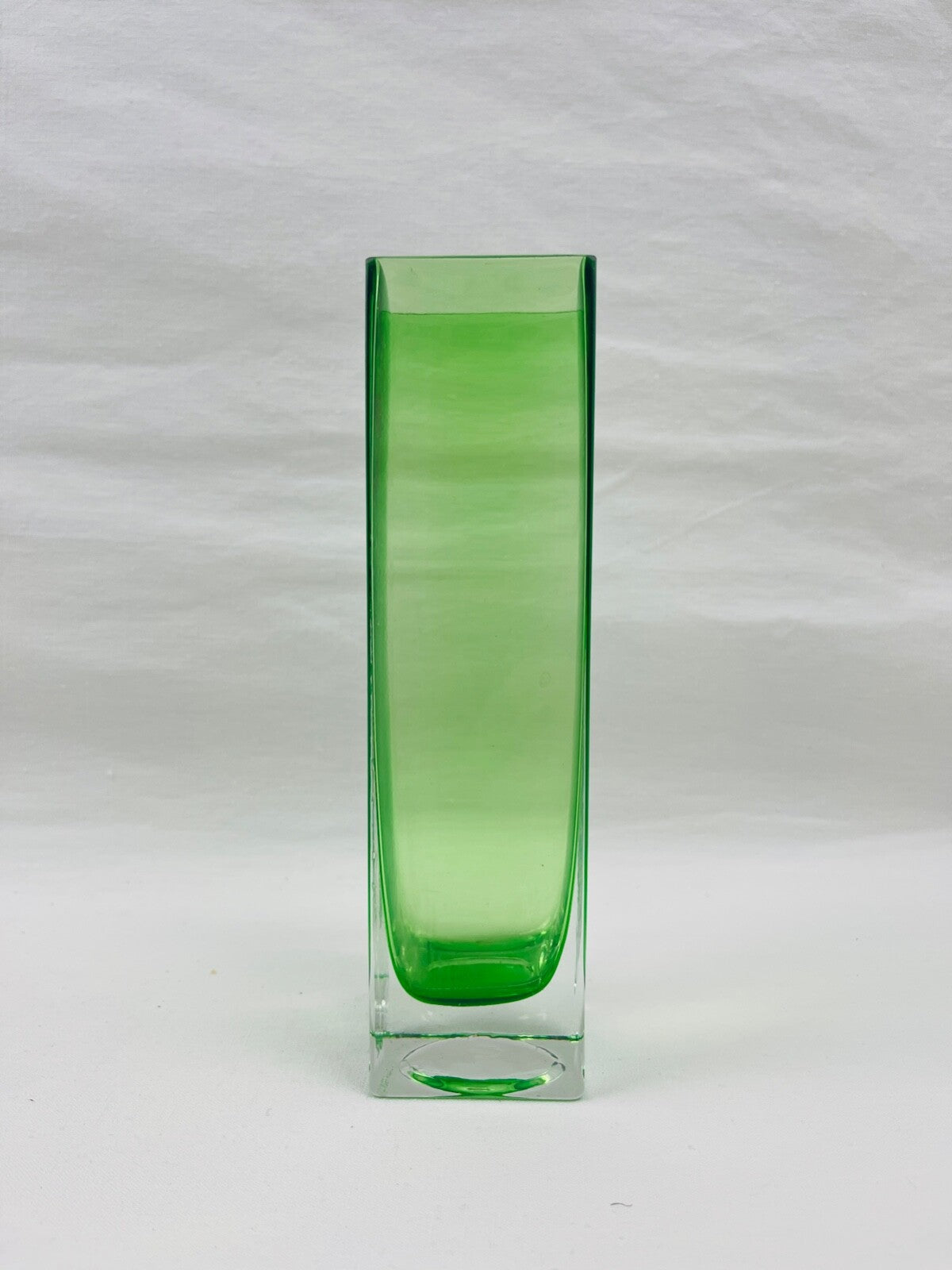 Vase, soliflore en Murano doublé vert n°2