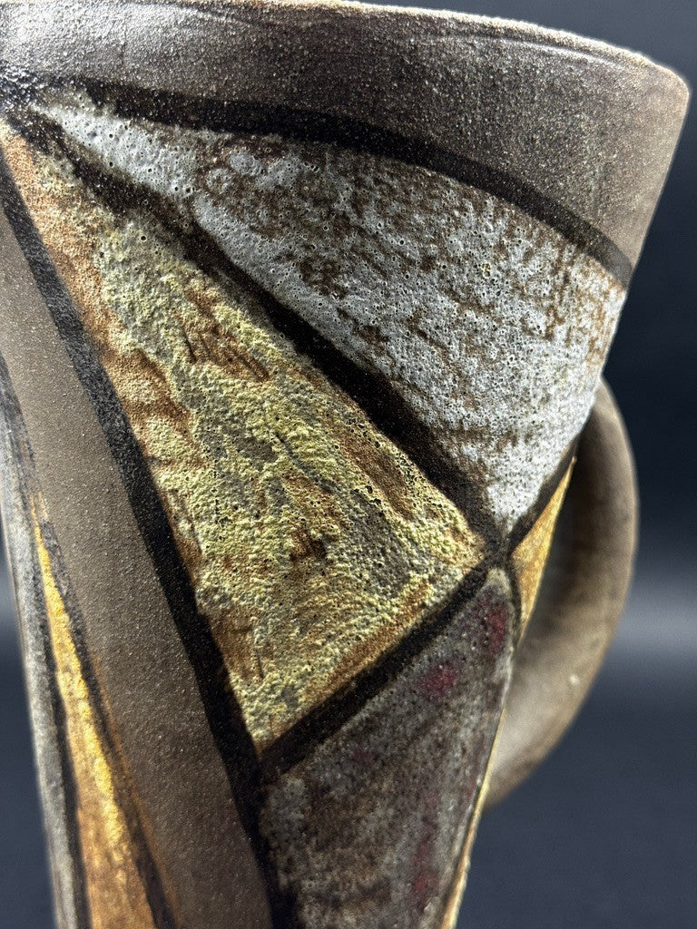 Pichet signé Alexandra Kostanda (1921-2011) Vallauris en grès émaillé années 60